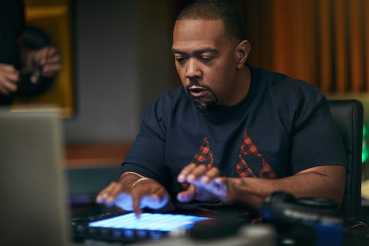 Complex's tweet photo. Exclusive: @Timbaland takes mentoring to the next level in new #MasterClass. https://t.co/ktAH40HSXz https://t.co/Q24ptT4tr5
