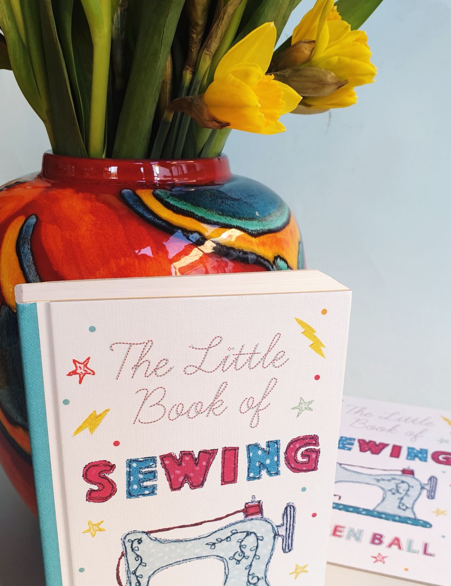 karenball's tweet image. The sun is OUT and advance copies are IN - just in time for tonight’s episode of #sewingbee. Will you be watching? You can preorder The Little Book Of Sewing from @HoZ_Books here: amzn.to/2GKs08O #GBSB #headofzeus