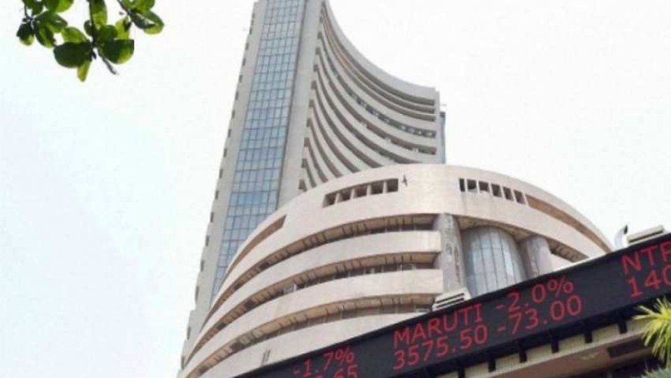TrueColumn's tweet photo. NIFTY ENDS BELOW 10,850, SENSEX FALLS 239 POINTS AFTER IAF STRIKES
https://t.co/DwqptjqY1v

#MahindraXUV300 #Surgicalstrike2 #PakistanArmy #Balakot #IndianAirForce #IndiaStrikesBack #airstrike #JaiHind #PulwamaRevenge #Mirage2000 #StockMarket @TruecolumnN @bankingvilla https://t.co/XVDd52e6hP