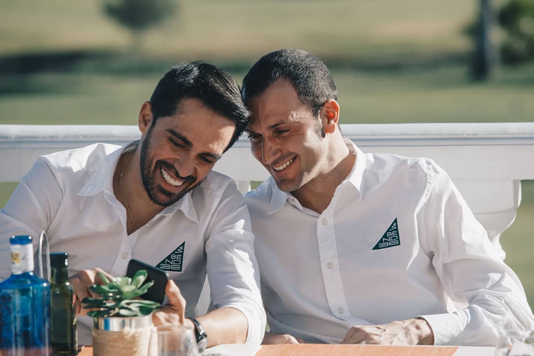 IBdailyblog's tweet photo. More than a Team ! #teamwork #friendship #bend36 #mybendmyride @ivanbasso @albertocontador @KometaCTeam @FundContaTeam 

📸 @atilamadrona https://t.co/Gj3szXfHlG