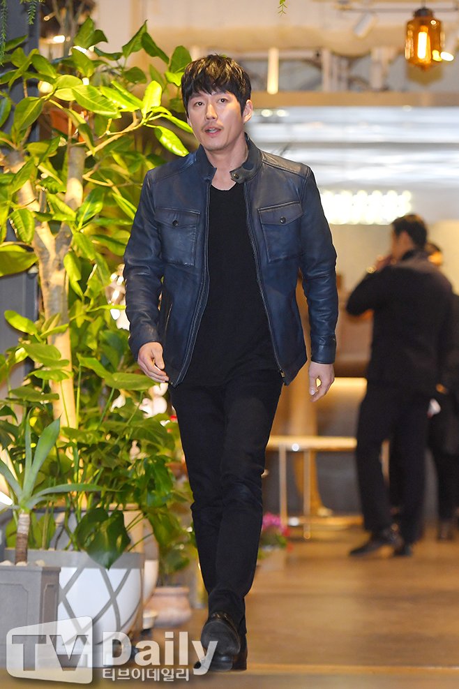 今夜、 映画「オートバイ王オムボクドン」VIP試写会にお出まし～♪ 영화 '자전차왕 엄복동' VIP 시사회 VIP premiere of the movie "The Wrestling King Wang...