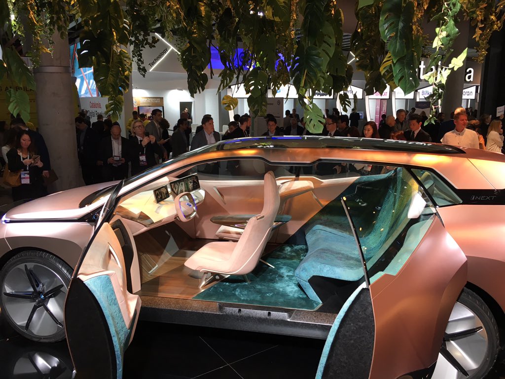 LucianT00's tweet photo. #bmw #inext presents the Future of automotive interactions #mwc19 #autonomousdriving #naturalinteraction https://t.co/qmkxliRMgd