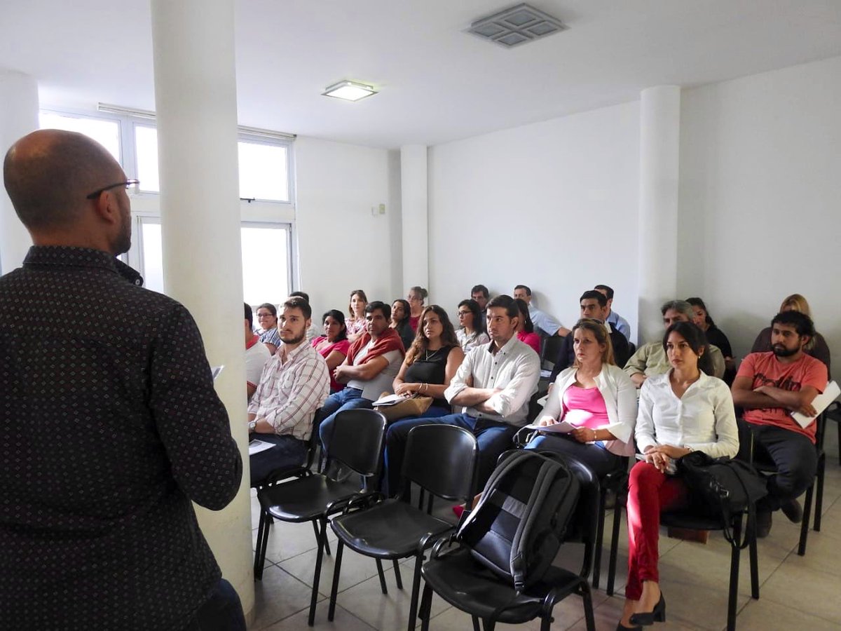 PlanDelNorte's tweet photo. Ya empezamos con la primera ronda del Curso de Formulación de proyectos en el ámbito local 📝 en la ciudad de #Reconquista 📌 destinado a autoridades y agentes públicos de gobiernos locales y referentes de organizaciones de la sociedad civil ✊🏽 https://t.co/XNaJQXDqRz