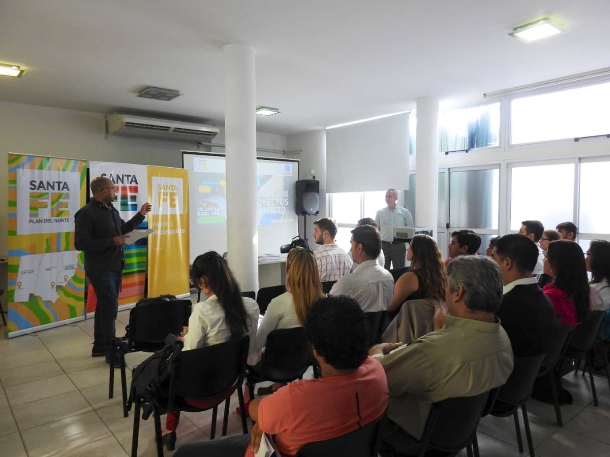 PlanDelNorte's tweet photo. Ya empezamos con la primera ronda del Curso de Formulación de proyectos en el ámbito local 📝 en la ciudad de #Reconquista 📌 destinado a autoridades y agentes públicos de gobiernos locales y referentes de organizaciones de la sociedad civil ✊🏽 https://t.co/XNaJQXDqRz