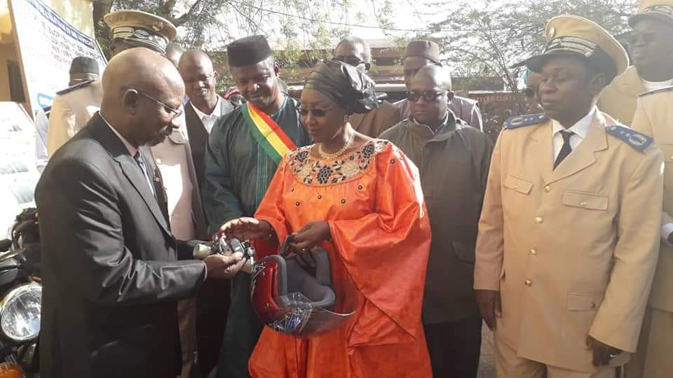 MElevage's tweet image. 1ère Session du Conseil d'Administration de l'Office de Développement de la Pêche et de l'Aquaculture ( @ODPADIN) le Ministre a procédé au lancement des activités.
Dr Maguiraga a remis des équipements au Directeur de l'Office d'une valeur de plus de 85 millions @GouvMali