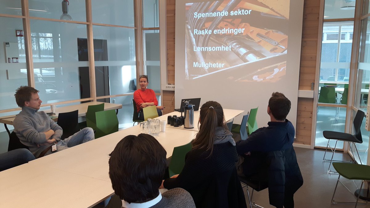 JorunJop's tweet photo. Spennende dag hos Irma på Senter for husdyrforsøk https://t.co/QvJVa8s0V9