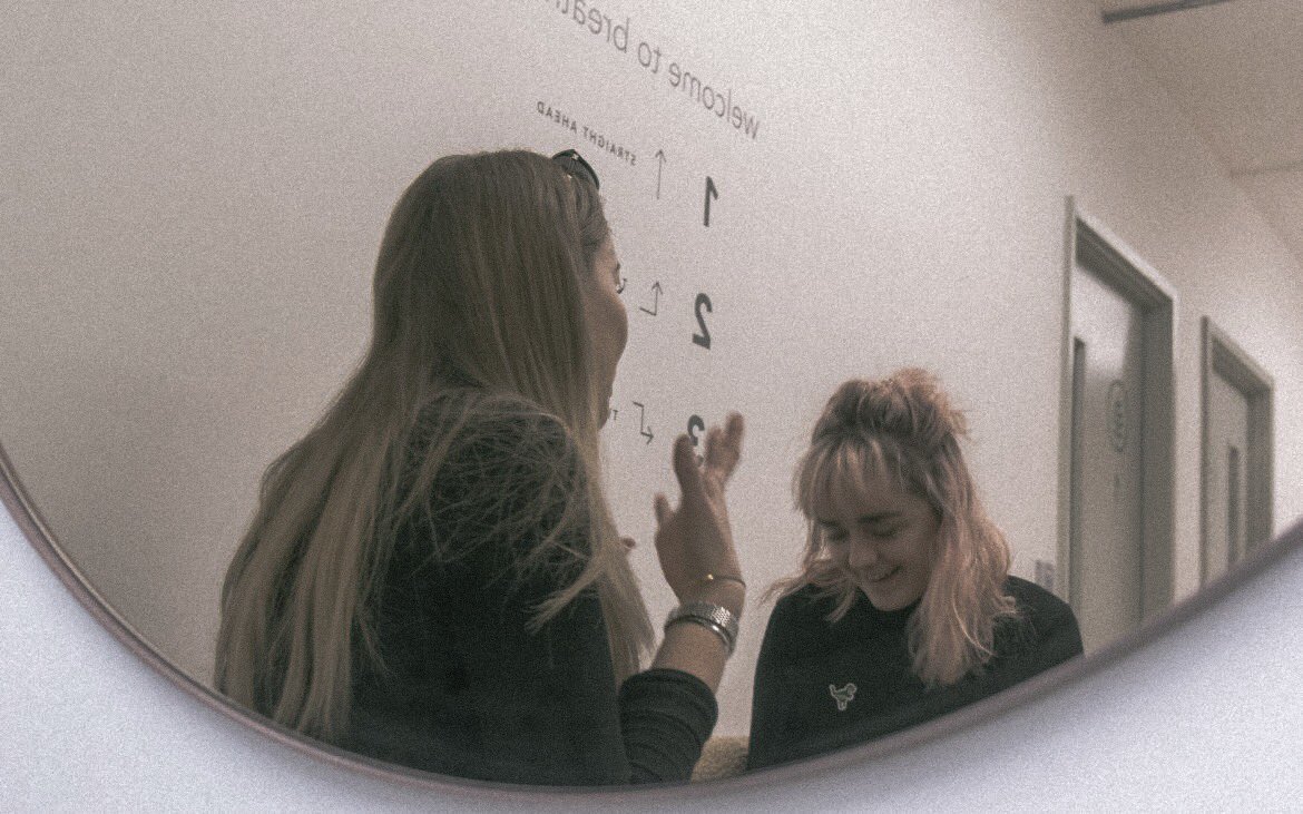 bestofmaisie's tweet image. BIG NEWS! maisie will soon be producing a tv series on her own. she gave no more informations but hopefully we'll get some soon! stay tuned and check our next tweets for more news

full interview by eloise reader · artefactmagazine.com/2019/02/22/mai…
photographed by daniella chuckwuezi