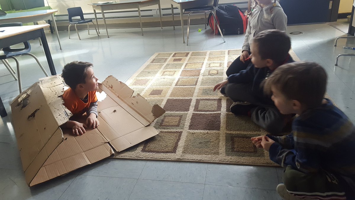 MmeMorris_CHE's tweet photo. When a box becomes a time machine #dramticplay https://t.co/aNM3EWck14