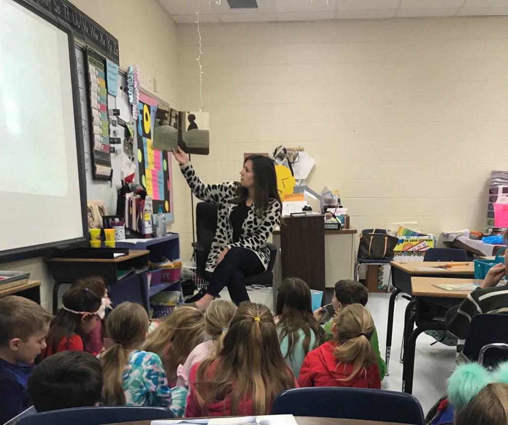 ja_mountainhome's tweet photo. We kicked off our project • R E A D I N G is F U N • for Dr. Seuss Week. We love reading to all the kindergarten - 2nd grade classes in Mtn. Home, Cotter &amp; Norfork. All the students will receive a book to keep as their own. Thank you to our donors and volunteer readers. https://t.co/Km3seHjCCK