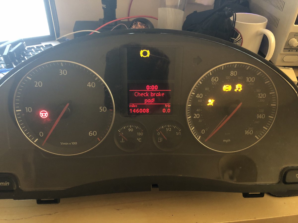 _GarethP's tweet image. It lives! Power pins found. 😛 #carhackvillageuk #carhacking