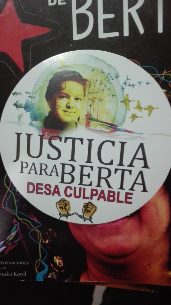 Ayer compartimos con Berta Zúñiga en la casa de la mujer y disidencias, a tres años de la siembra de nuestra querida Berta Cáceres, unimos nuestras voces para decir que Berta no murió, se multiplicó. #BertaVive #JusticiaparaBerta #Desaculpable