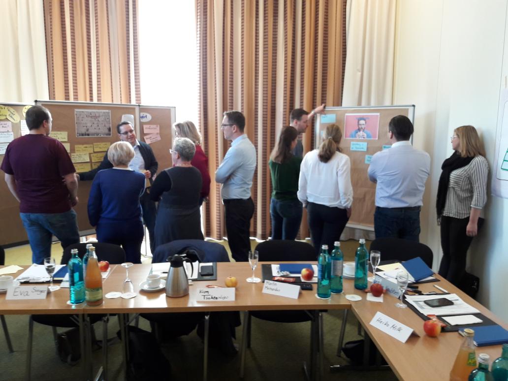 Wir haben heute einen Own Your Career Workshop im Rahmen des Personalteils beim Seminar Grundlagen der Personalführung bei Siemens durchgeführt und von den Teilnehmern ein sehr gutes Feedback dafür erhalten. <a href="/CJ_Wais/">cjw</a> <a href="/ulrika_mueller/">Ulrika Müller</a>