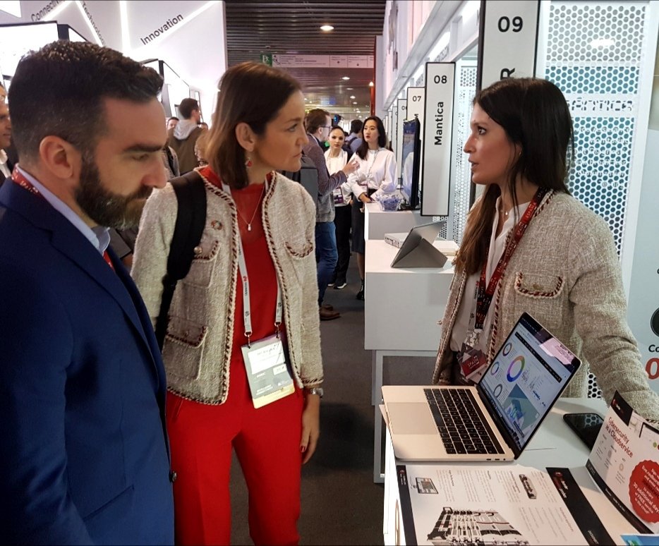 Ha sido un placer recibir al Secretario de estado para el Avance Digital @franciscopolo, y a la Ministra de Industria, Comercio y Turismo <a href="/MarotoReyes/">Reyes Maroto</a>, en nuestro stand en el Pabellón de España.