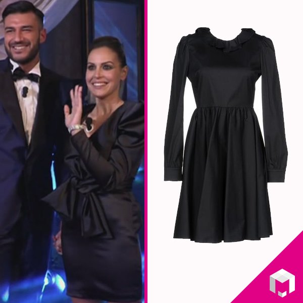 Su ispirazione dell'abito scelto da #claudiadionigi con i consigli di #giuliadelellis per la scelta di #lorenzoriccardi abbiamo selezionato questo vestito di <a href="/REDValentino/">REDVALENTINO</a> ... 
Per scoprire molti prodotti della linea #REDValentino segui questo link 😍👉 bit.ly/2GMd3D5