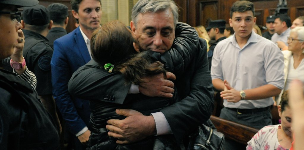 clauavruj's tweet image. A 13 años del crimen de Paulina Lebbos, destaco la lucha ejemplar de @ALBERTO0809 y su familia, que derivó en la condena a los encubridores del #femicidio de su hija. Este hecho nos ratifica la importancia de estar junto a las víctimas para procurar una sociedad más justa.