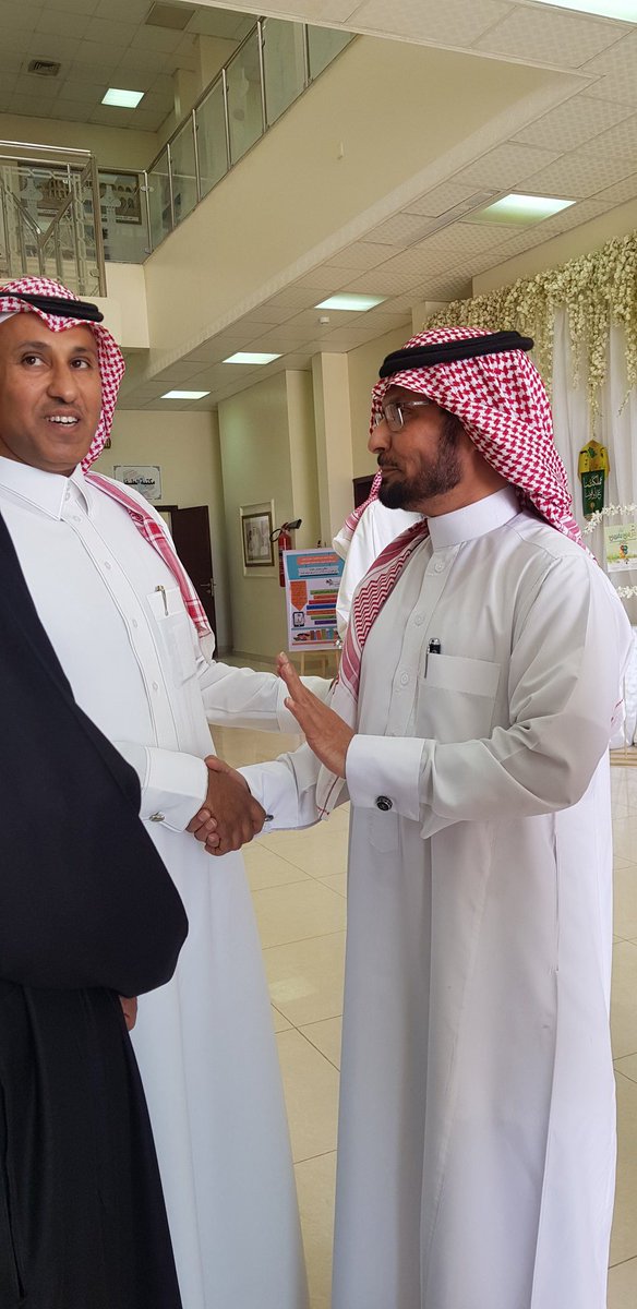 libkharj's tweet photo. تشرفت المكتبة العامة اليوم الثلاثاء الموافق 1440 / 6 / 21 هـ بزيارة كريمة من سعادة مدير التعليم بمحافظة الخرج الدكتور / خالد بن عبدالله العتيبي حيث إطلع على أجنحة #معرض_حكايات والفعاليات المصاحبة وأشاد سعادته بالجهود المقدمة من منسوبي المكتبة  وحسن الاستضافة والتنظيم https://t.co/fzoxhpVsIq