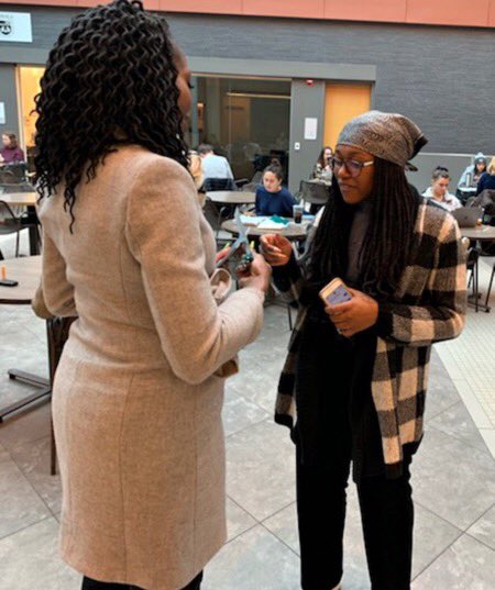 amaraforchicago's tweet photo. Loyola students are punching 30 today for change in Chicago โ Are you? #AmaraforChicago #PeoplePower #ChiMayor19 https://t.co/Ksrw4hgFPz