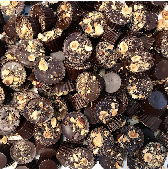 LuxEcoGourmet's tweet image. YOU deserve an Eat Chic Hazelnut Cup ☝️ get them at buff.ly/2A33v0B @eatchic
#healthiswealth #healthylifestyle #wellness #healthyfood #eatwellbewell #healthyliving #healthlove #happyandhealthy #livewell #gourmetfood #eatgoodfeelgood #organicproduce #cleaningredients