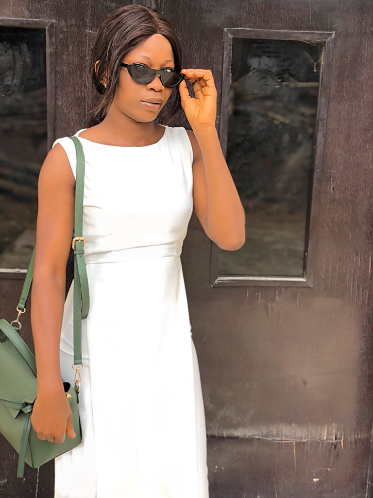 AyobamiAdelek14's tweet photo. WHEN THE FUTURE IS SOOO BRIGHT
YOU USE SHADESπ€
HELLO π TUESDAY π
#invicta18 https://t.co/tHJP2eBX3o