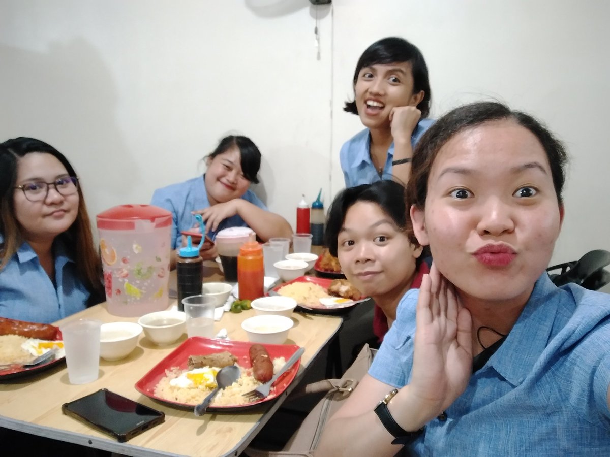 izzabacaycay's tweet photo. The scammers ๐ #teamthrowback https://t.co/s1ivFPf0LR