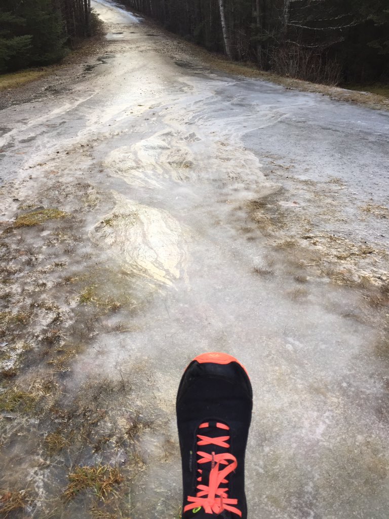 HeartDocSharon's tweet photo. @inspiredxideas @mattgallowaycbc @mec Totally agree that proper footware is essential for safe survival of a winter in 🇨🇦 !! There are several different options available - #Icebugs are my go-to, but #Idea! wish there was a way to retract the spikes when on clear pavement since such variable conditions - @Nike ?? https://t.co/B5ByJl3fFP