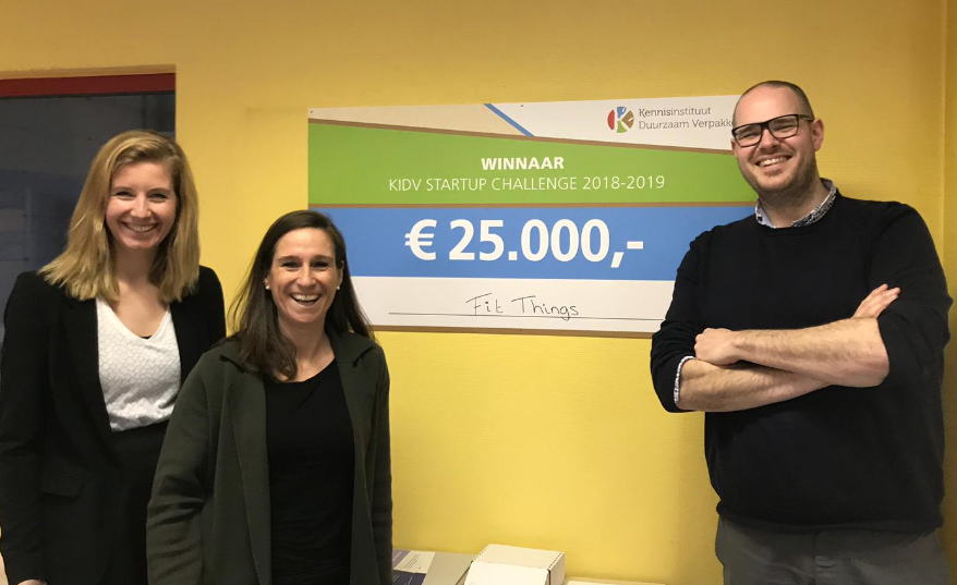 Het KIDV is vandaag op bezoek bij winnaar van de start-up challenge Fit Things en helpt de start-up bij het verder brengen van hun innovatie: Slimbox. Meer over dit innovatieve idee? bit.ly/2lzHJef