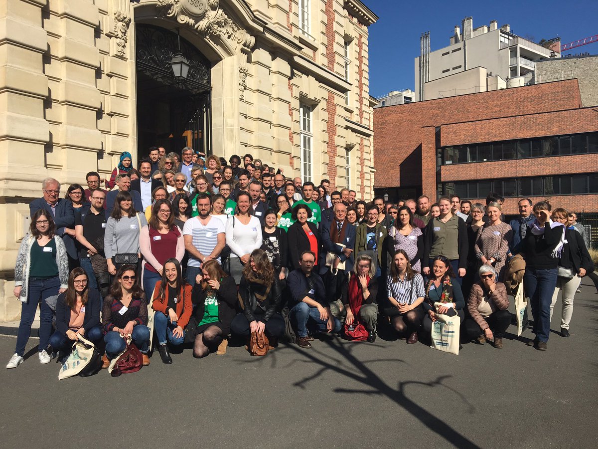 vaincrelamuco's tweet photo. [#CFJC2019] Une belle journée en compagnie des jeunes #chercheurs ! Et avec le soleil !☀️ Bravo à tous les projets présentés, en plénière et en posters. RDV cet après-midi pour la suite et ce soir pour la remise des prix aux 5 #lauréats🏆 Suspense 🙂#MUCORecherche https://t.co/DOCxXSVfOH