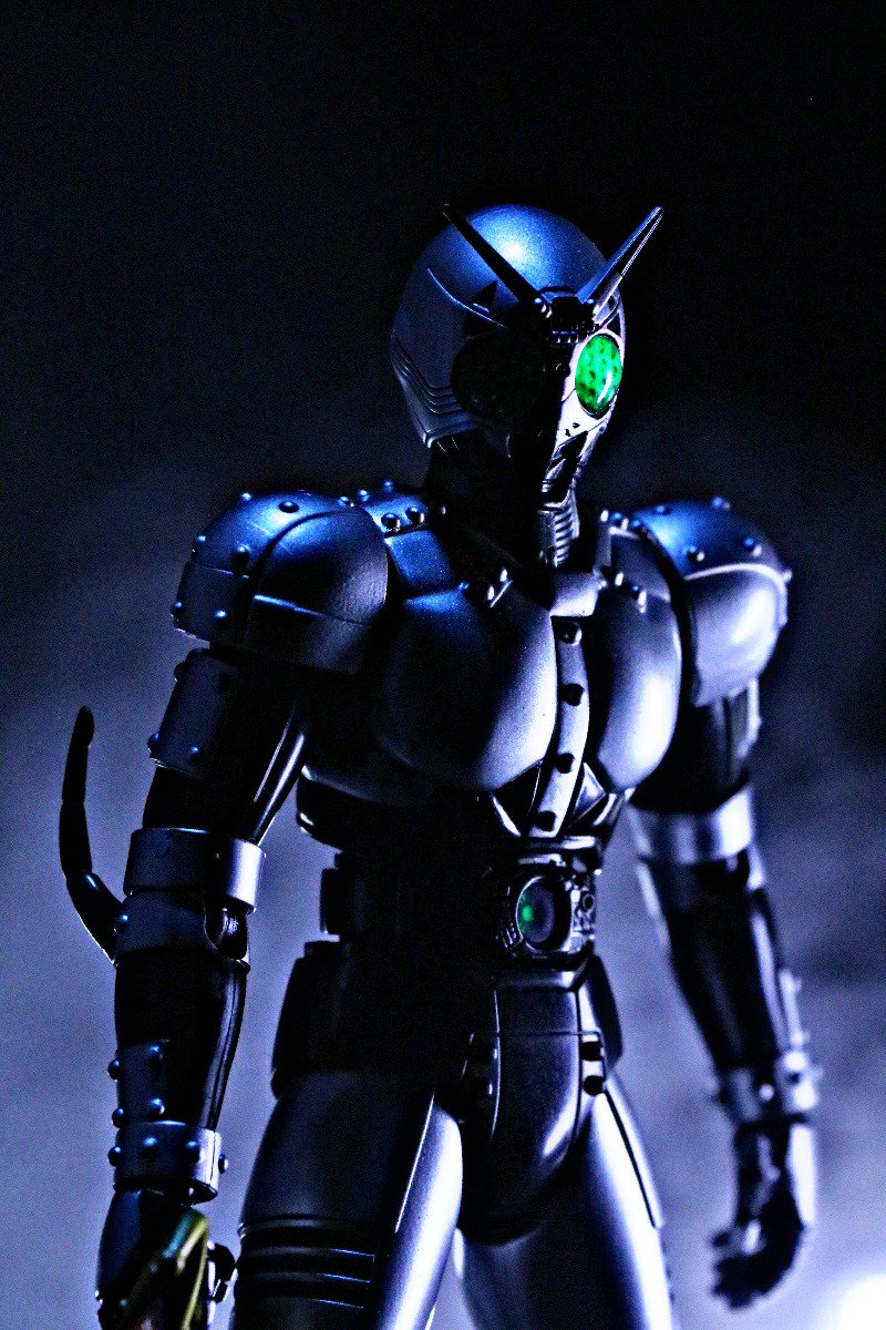 スターゲイザー ライダー50周年 決着をつけるぞ ブラックサン 俺と貴様 どちらが次期創世王 か やめろ信彦 目を覚ませ 信彦ぉぉぉぉぉぉ 悲しき宿命の戦いが始まる 仮面ライダーblack シャドームーン フィギュアーツ写真