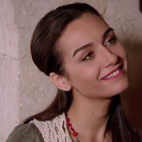 Rana0ra0na's tweet photo. #BirceAkalay 

@BrcAkalay  Güzel dünya🌺 https://t.co/9C6pHKBINS