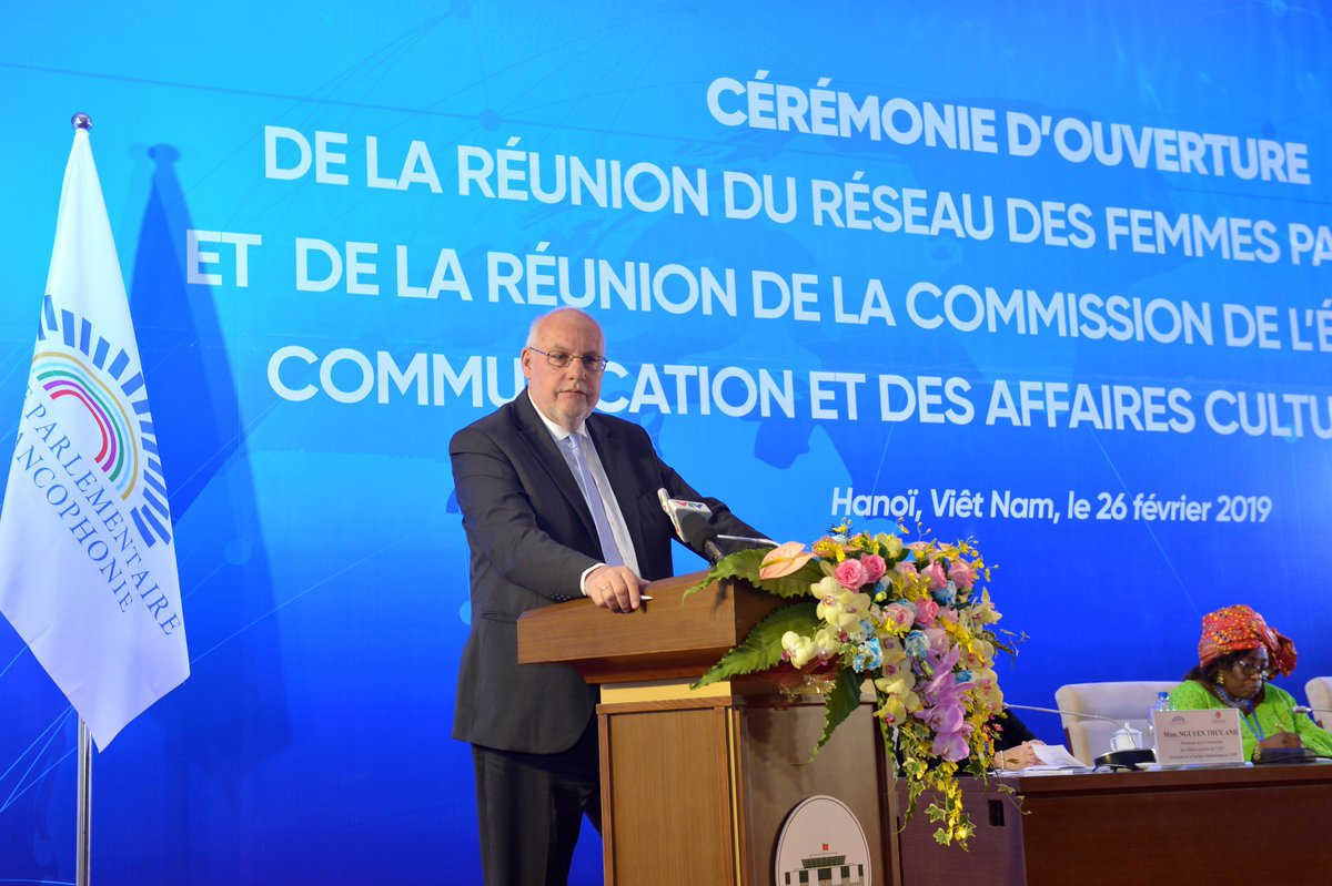 APFfrancophonie's tweet photo. La #mobilité étudiante et l’utilisation du #numérique : thèmes centraux de la réunion de la #CECAC à #Hanoi. Adoption d'une #déclaration sur l'importance de promouvoir la #mobilité étudiante @berberatdidier : https://t.co/RCVnxaV4Gm https://t.co/PRR3INSrr4