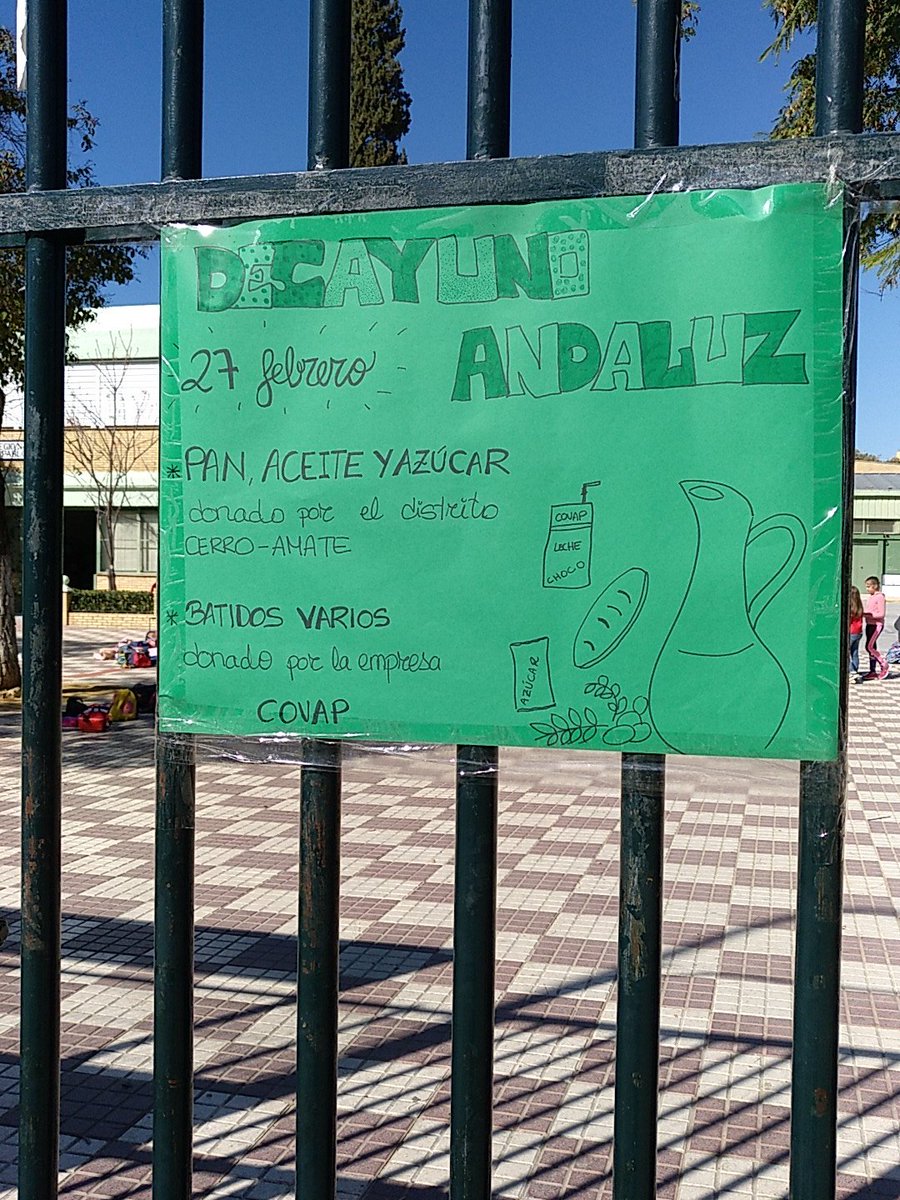 fransipe1977's tweet photo. Muchas gracias a @Covap por la donación d batidos para el desayuno andaluz del @CeipPablovi https://t.co/8r4pBKqjBw