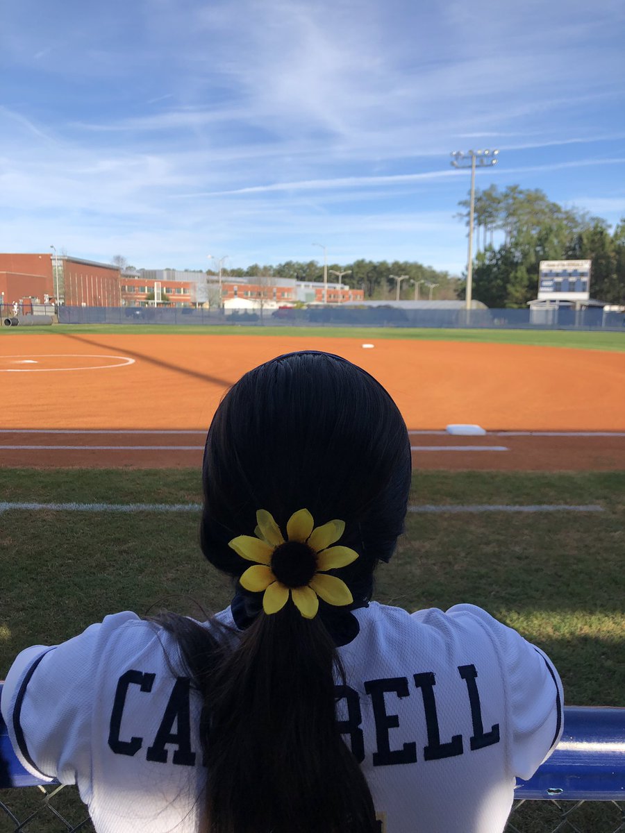Bwood_Softball's tweet photo. Be a sunflower, stand strong, and follow the sun. 🌻 GAMEDAY #4syd https://t.co/pocHBMeF0B