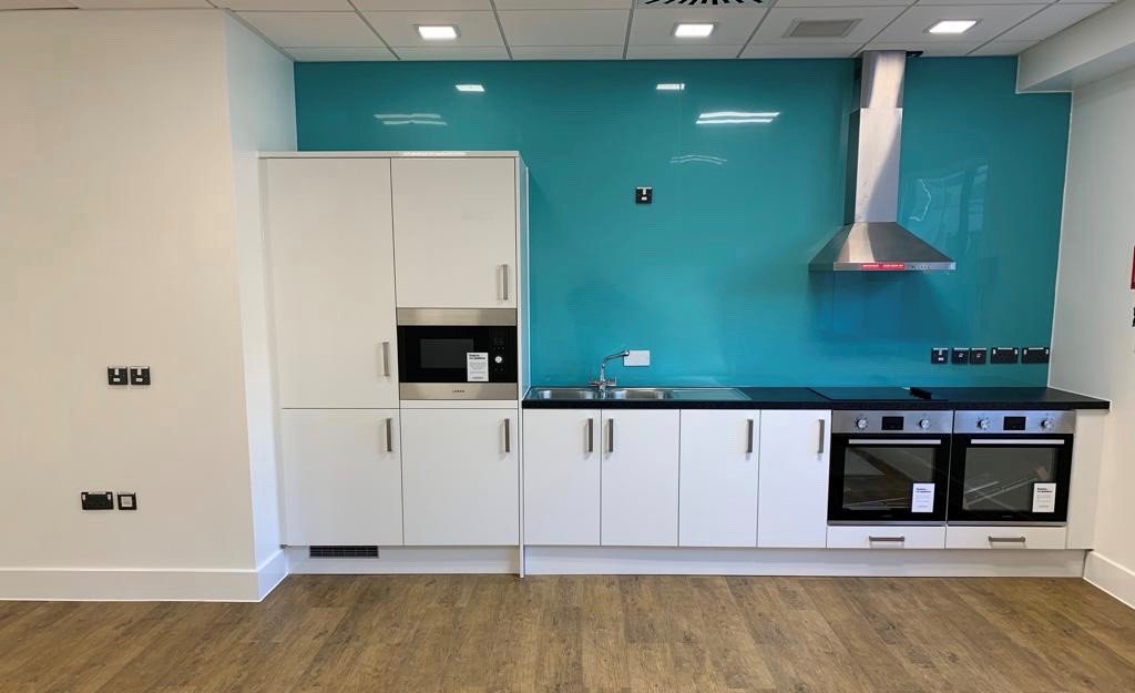 Pinnacle_Floor's tweet photo. @Pinnacle_Floor are pleased to share progress images at the Students Union Guild, Aston University
We installed floor coverings which were @AltroFlooring vinyl, @AmticoFlooring, @egecarpetsltd and @TarkettUK carpet tiles
Hygienic wall cladding was also installed
#firstforflooring https://t.co/ag6YVlFQK0