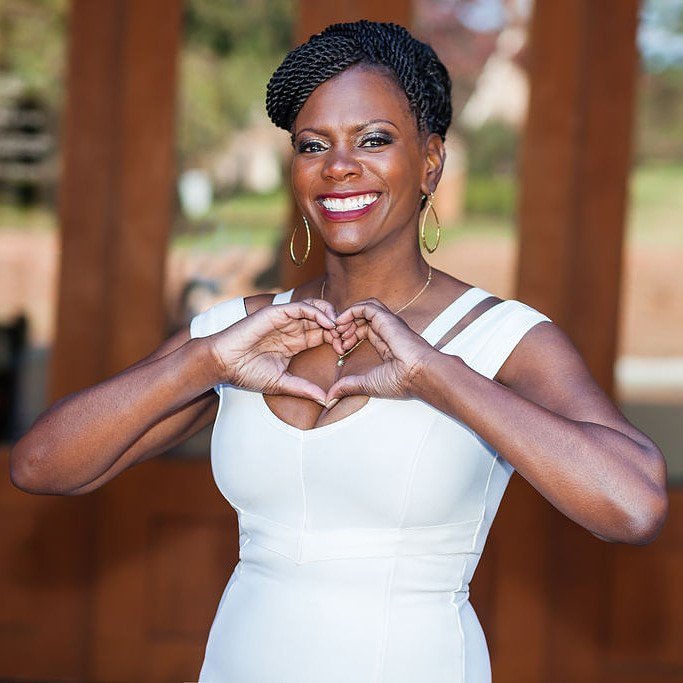 HeartOfGWR's tweet image. Meet @Msmoniquehouse. She is a proud mother, Project Management Professional, certified life coach, heart disease survivor and a passionate patient advocate. Monique is excited to educate and serve others who are navigating heart disease! #AHAAmbassador 
spr.ly/6018EpFzp