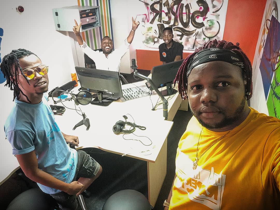 BanderMuirec's tweet photo. Estamos #NoAr
#SuperFm 101.9
com #sergiofaife
#Bander & #DjPyto
#GajasRádioTour https://t.co/eZ2xryqdAW