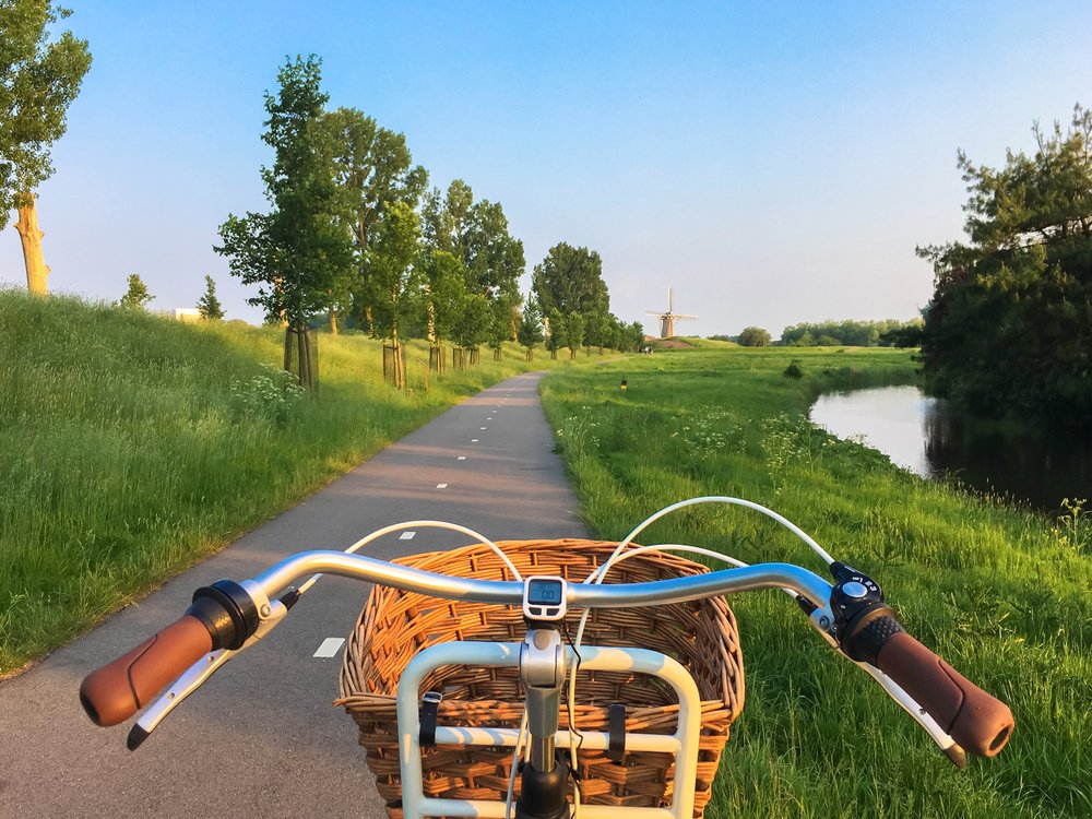 ‘Like many other people, the reason I came to the #Netherlands was love,’ says Alejandra from Zaragoza. She moved and found a #job in an international laboratories company,’ Read her story. bit.ly/2EhRV3J #EURES #Reactivate