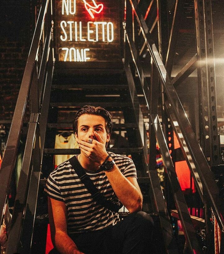 Chris💜 (@penetrato_chris) on Twitter photo 