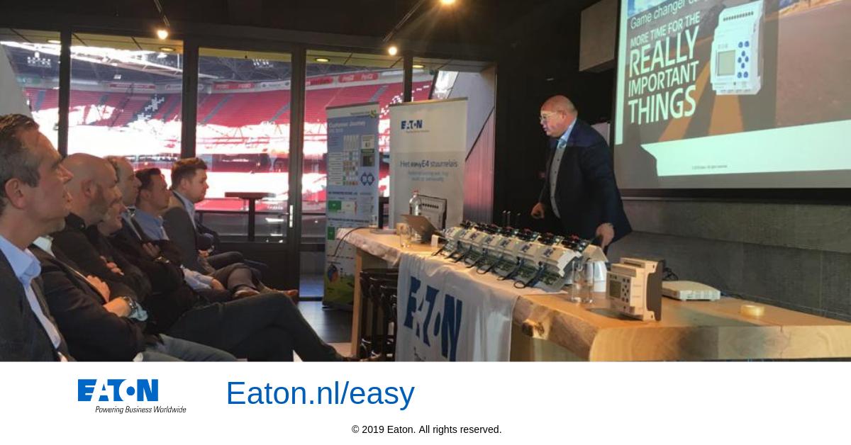 ETN_NL's tweet photo. De @technische_unie kreeg vandaag alvast een training in de @cruijffarena over het easyE4 stuurrelais die in april gelanceerd wordt! Lees meer over de easyE4: https://t.co/nlpvaHPHMK #Eaton https://t.co/tMro6JotQb