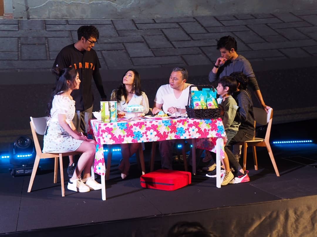 Maxaf12official's tweet photo. ละครเวทีในงานแถลงข่าว #ข้าวตราฉัตร

#maxapisorn #maxaf12 #af12 #truefantasia #iam #maxaf12_official #LoveRepeat #ขอโทษในใจ @MaxAF12 https://t.co/Q5xQseisyA