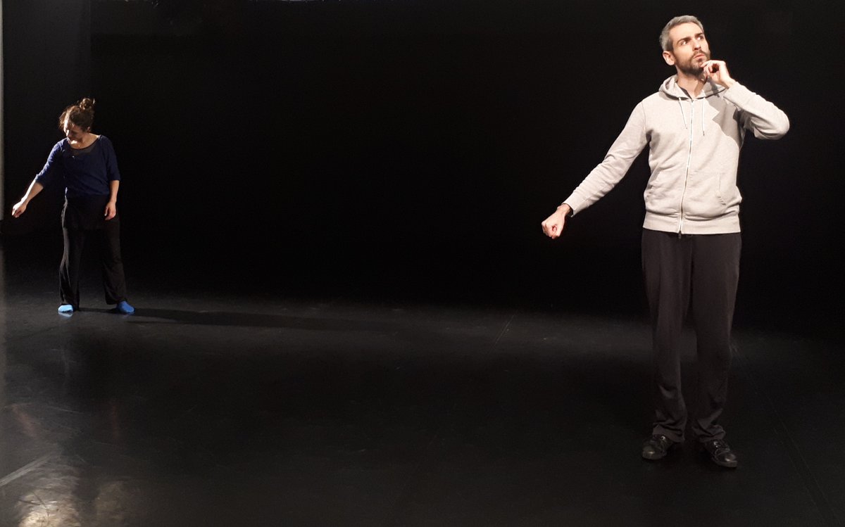 [TOURNEE 2019]
Impatients de découvrir notre nouvelle #création "Vera" ? Il ne reste plus que quelques semaines à tenir ! Pour vous faire patienter, nous vous offrons quelques extraits en images des #coulisses.
#danse #théâtre #VeraRubin #cosmologie #Sciences