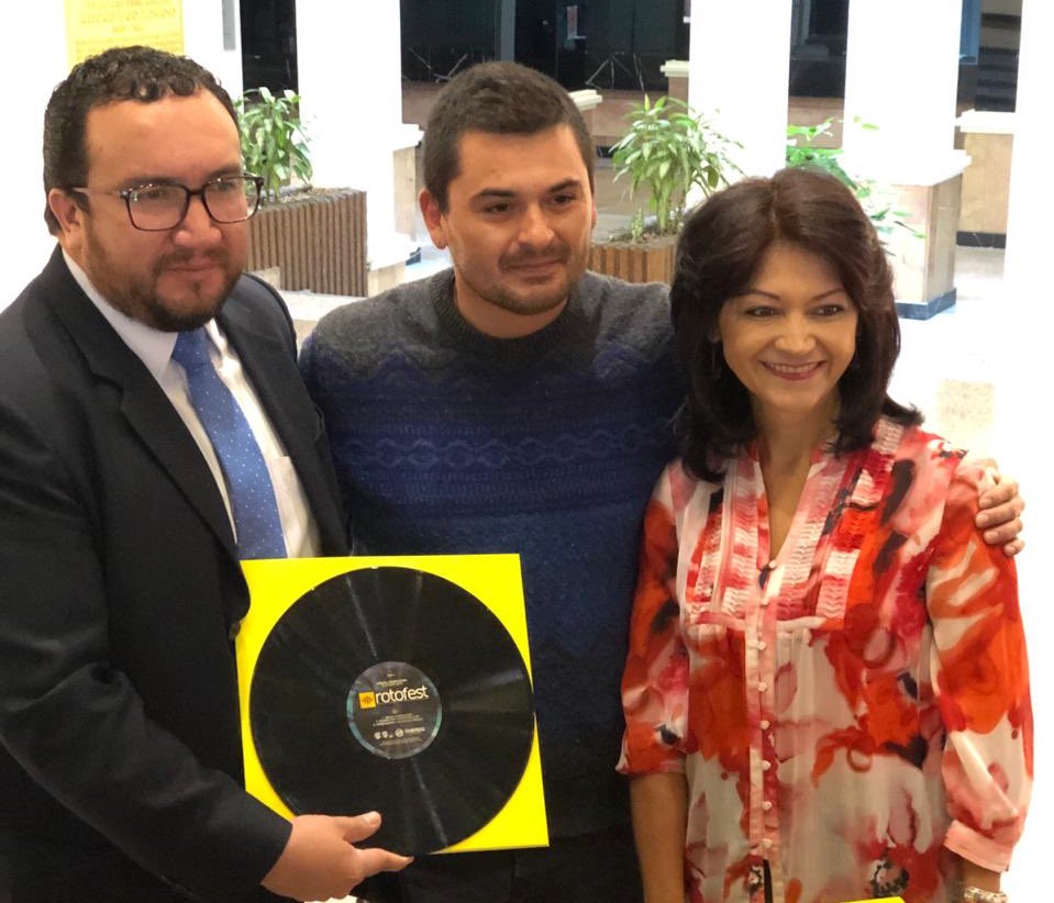 cuencaestodo's tweet photo. El @MunicipioCuenca invita a toda la ciudadanía a disfrutar de esta propuesta libre de alcohol y con la cual se busca fomentar el turismo, generar nuevos espacios culturales y aportar a la economía local. 
¡No te quedes fuera de este gran evento. Se parte del #Rotofest2019! https://t.co/Ow0DNdcnEr