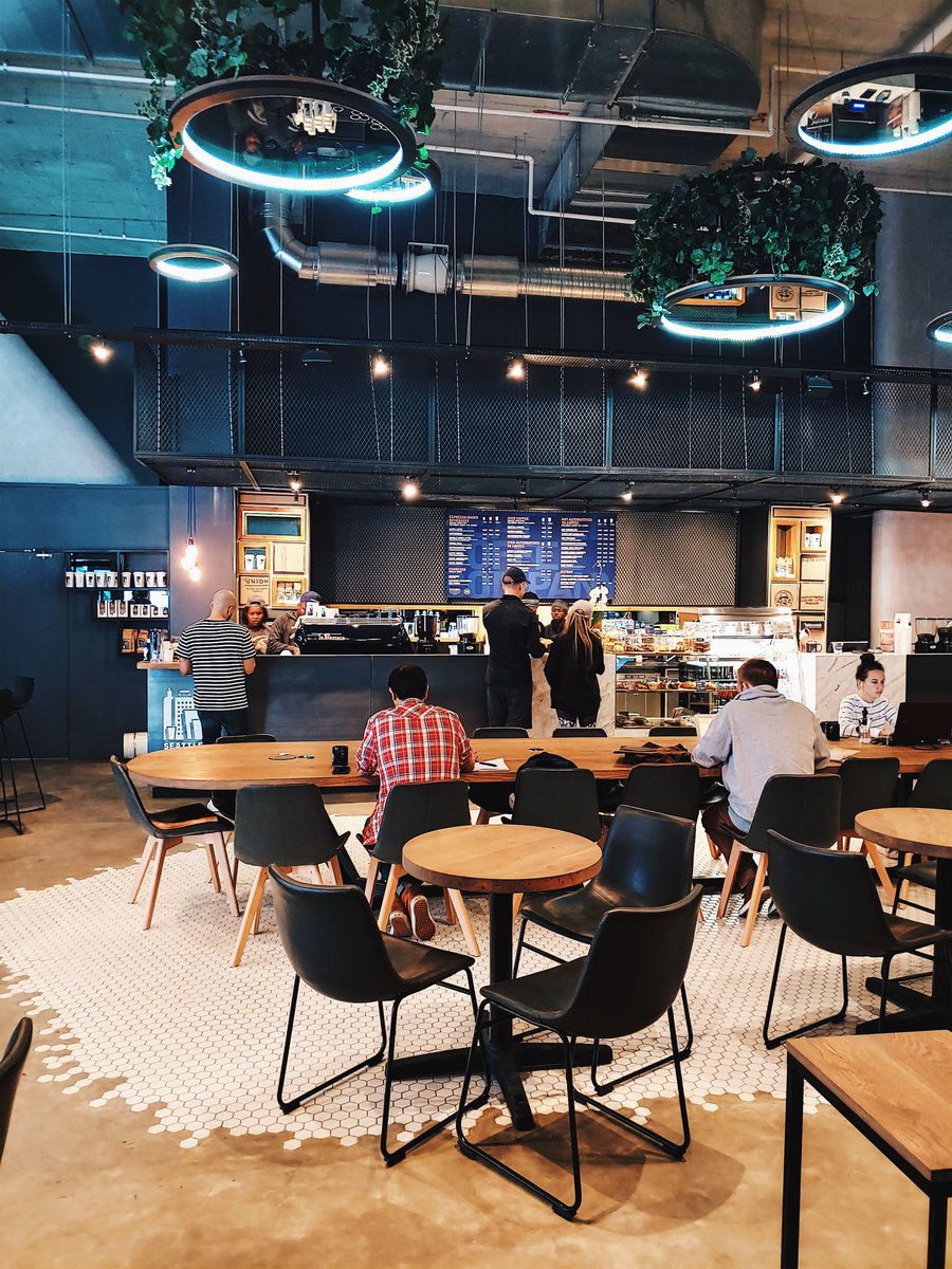 TwiggyMoli's tweet photo. Found a new hideout/workspace/meeting spot at the Rosebank Link! All my meetings will be taking place here now. Thanks. 🙏🏽💙
Shots taken on my .@LGMobileSA #V40THINQ #TheContentCreator #TheGoodLife #LGV40ThinQ https://t.co/MMGxRhTl7w