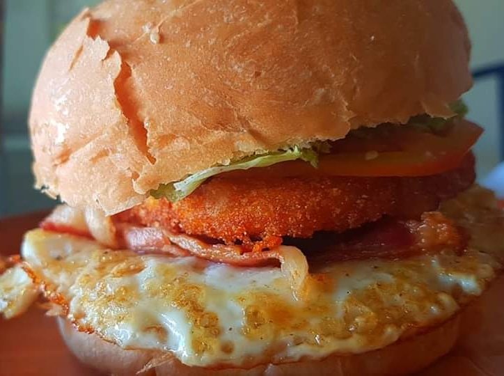 MochaSpoke's tweet photo. Get your #burgerspoke Burgers at Mocha Spoke.

#burger #mochaspoke #burgerspoke #grenada #food #foodie #restaurant https://t.co/NmuySKTGox