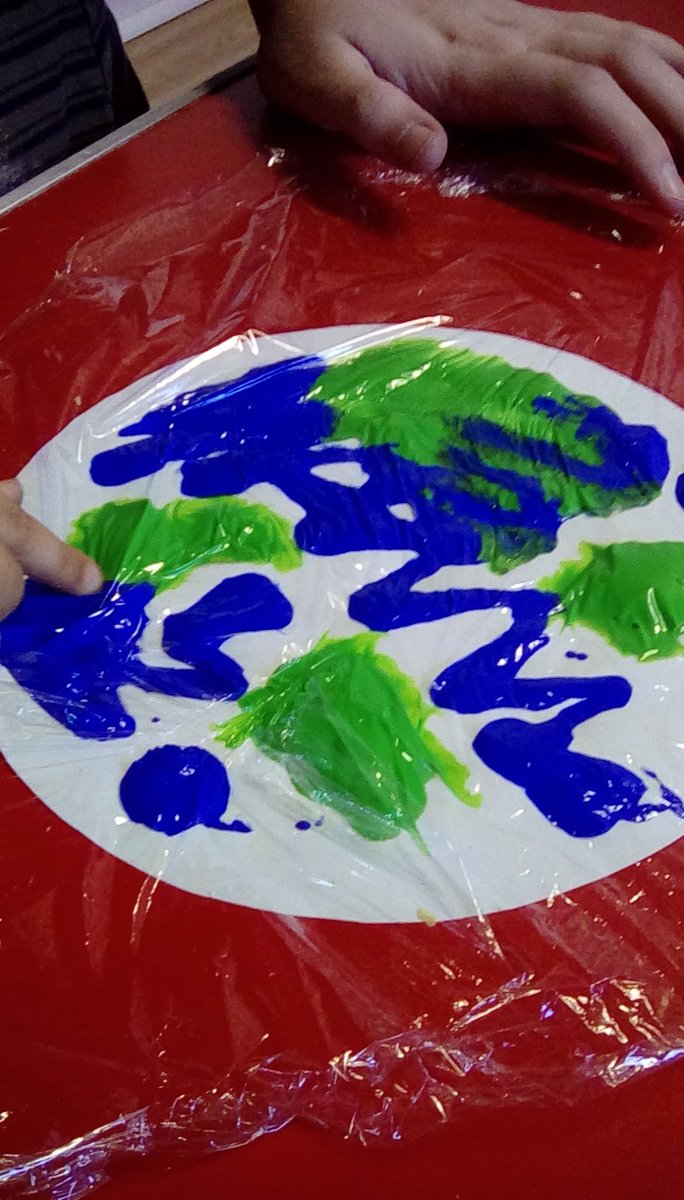 Making_Miracles's tweet photo. BR Pre-Schoolers have had a fun filled day with Space activities! 
We have been talking about the different planets in detail, completing a floor puzzle and making our own planets with paint and cling film! 🌑🌌🌃 https://t.co/HAAUopRXWN