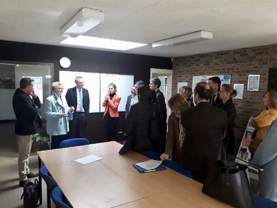 DMARGUERITTE's tweet photo. Rencontre avec les stagiaires de l'#INFREP à #MortagneAuPerche où la @RegionNormandie finance 20 places de formation « Assistant de vie aux familles » et 30 places pour les métiers de la #cuisine et du #service https://t.co/YXkJhc8G5R