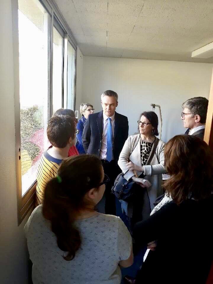 DMARGUERITTE's tweet photo. Rencontre avec les stagiaires de l'#INFREP à #MortagneAuPerche où la @RegionNormandie finance 20 places de formation « Assistant de vie aux familles » et 30 places pour les métiers de la #cuisine et du #service https://t.co/YXkJhc8G5R
