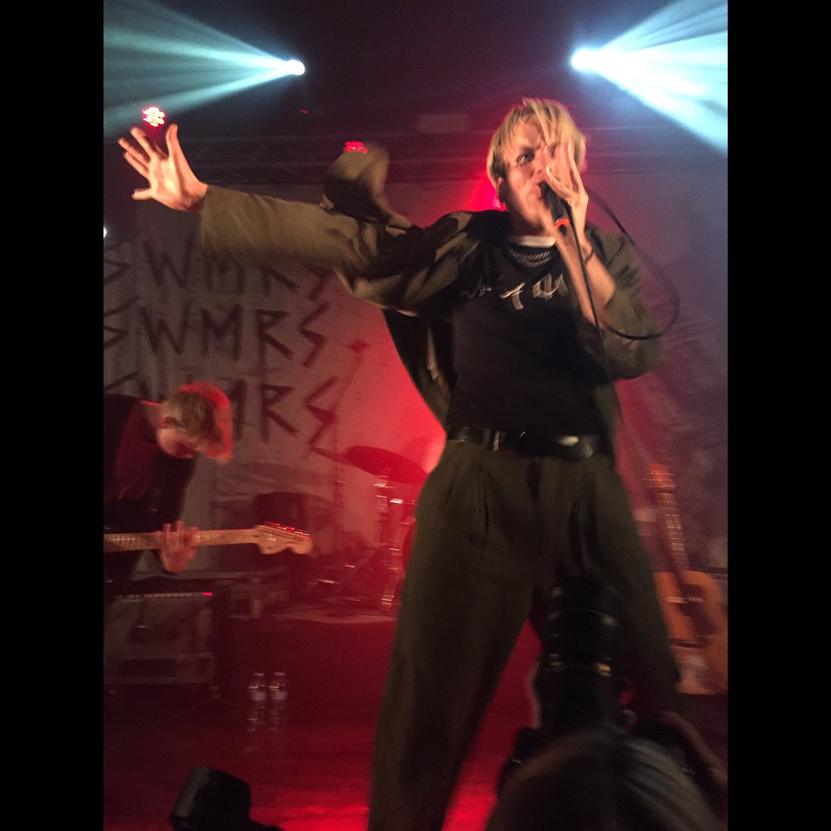 blvehyune's tweet photo. some of my fave pics i took at the show in Milan 🇮🇹
next post: some pics again👌🏻 #SWMRS #swmrs #BerkeleysOnFire #berkeleysonfiretour #colebecker #maxbecker #sebmueller #JoeyArmstrong #JakobArmstrong .@swmrs @maxbeckaaa @therealcoleyoly https://t.co/BhHv3gKHqO
