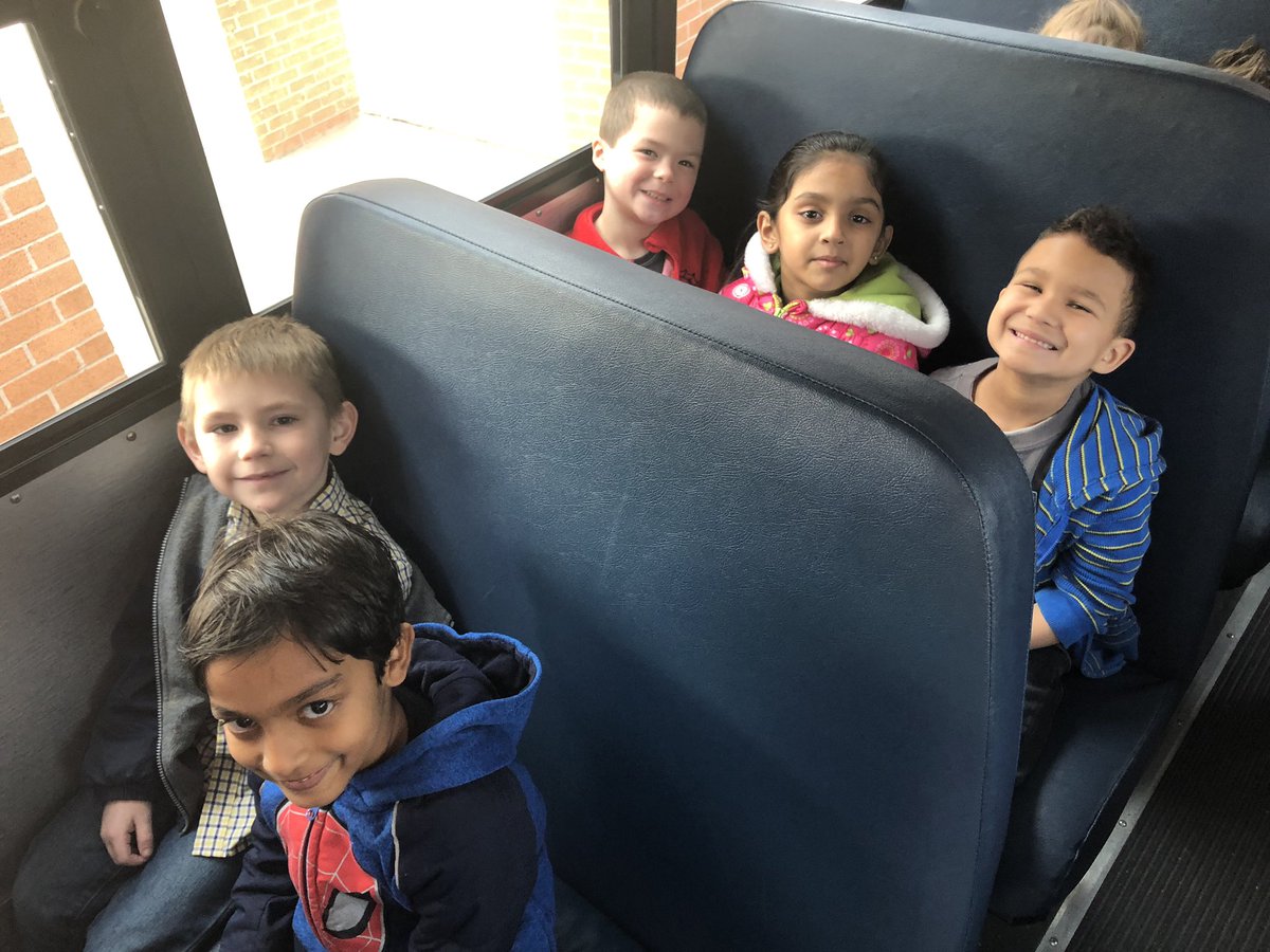 anna_grant's tweet image. Field trip fun in kindergarten today @Midway_Mustangs! The children are so excited! #catinthehat #180Midway @KogerCenter #mesEmpowers