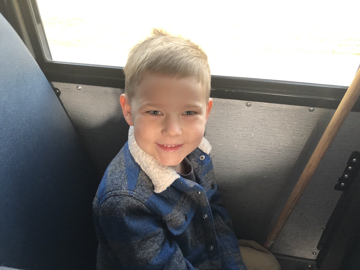 anna_grant's tweet image. Field trip fun in kindergarten today @Midway_Mustangs! The children are so excited! #catinthehat #180Midway @KogerCenter #mesEmpowers