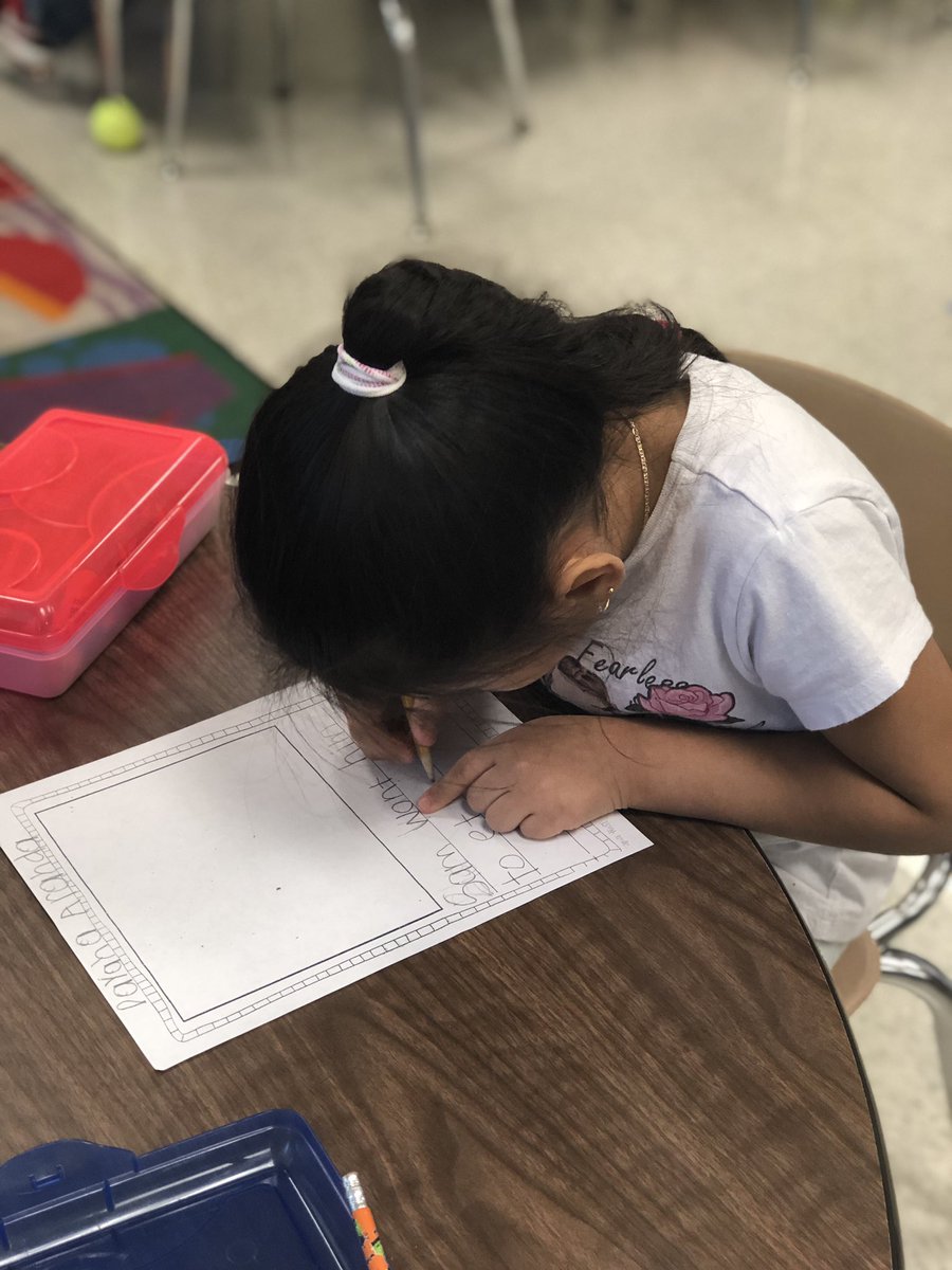 jess_stanfill's tweet photo. Today we wrote BME of Green Eggs and Ham for Dr. Seuss week. #scschat #writingsuccess #GESsuccess https://t.co/KUKt00d8qx